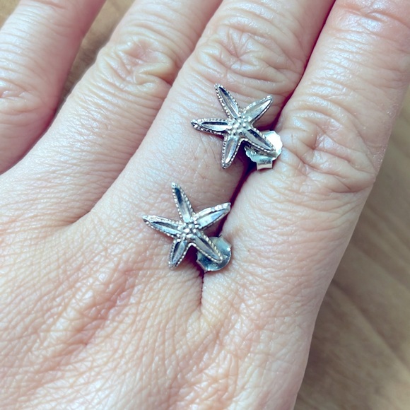 Sterling Silver Starfish Studs. - Picture 3 of 6